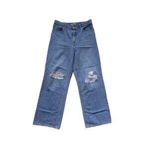 Levi's torn knees straight-leg jean (size 30)